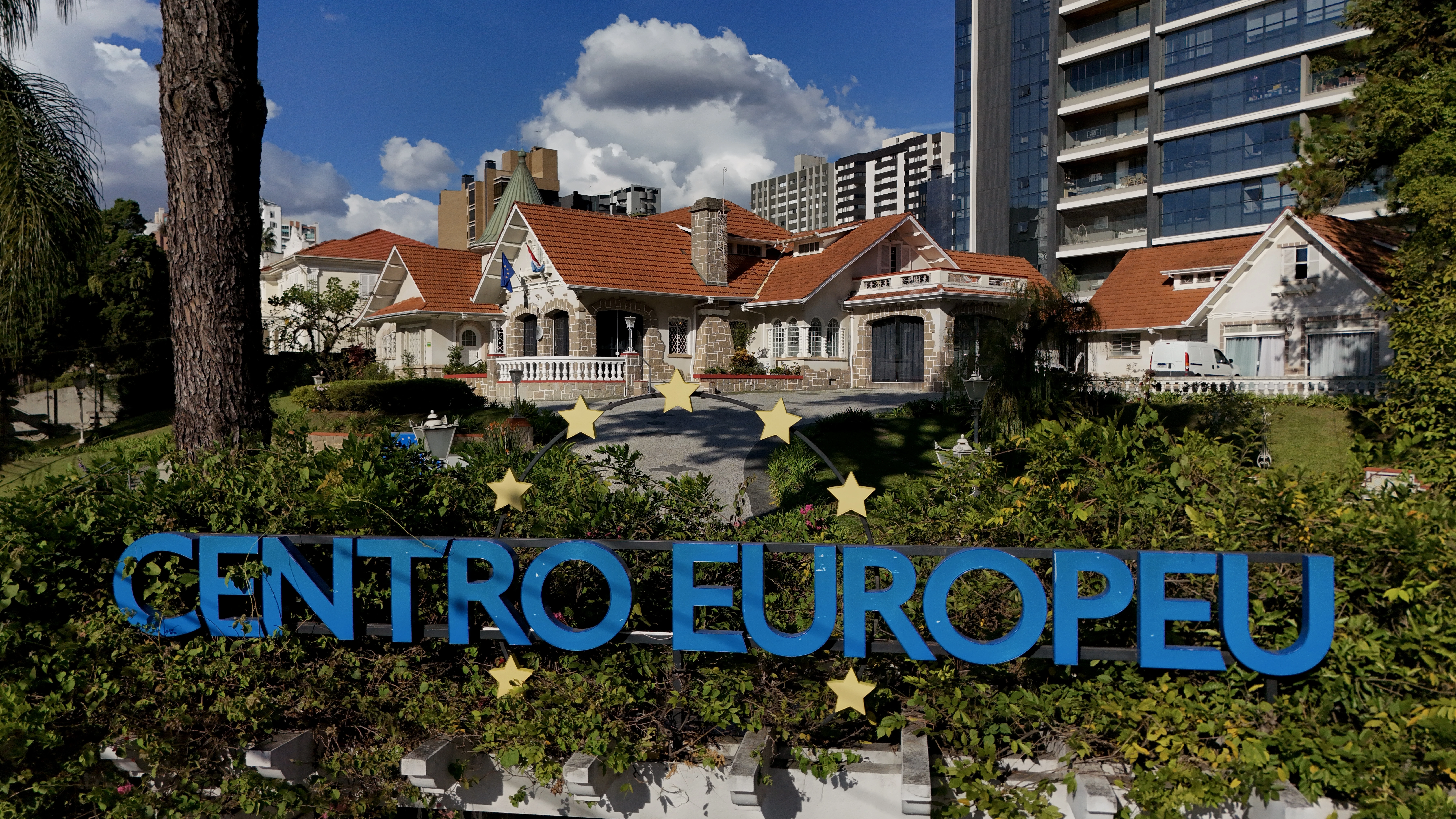 Centro Europeu | Batel
